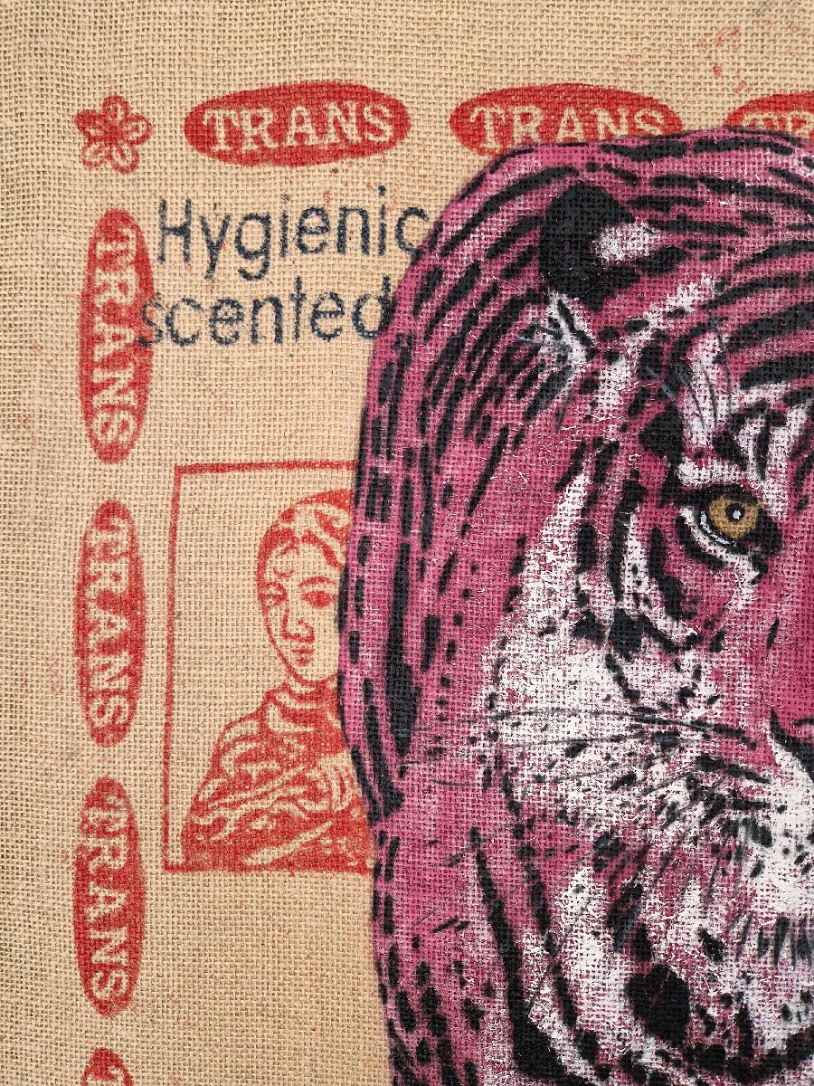 Tableau de MOSKO a pour titre Tigre violet Old Rice style street art dim : MOSKOprix:1800