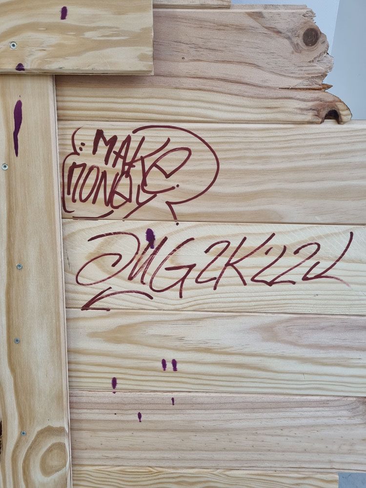 Tableau de JUG a pour titre MAKE MONEY style street pop art dim : JUGprix:950