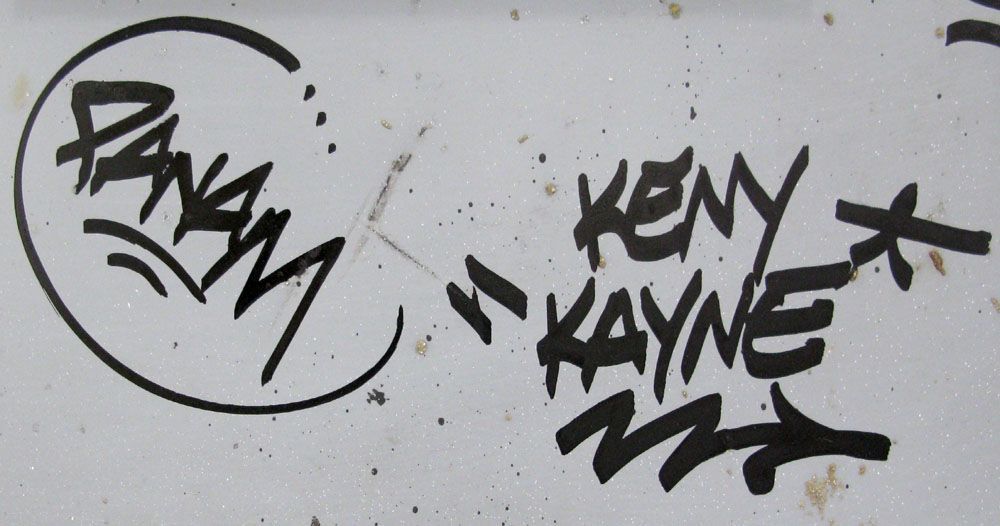Tableau de KENY a pour titre Panneau panam style graffiti, street art dim : KENYprix:400