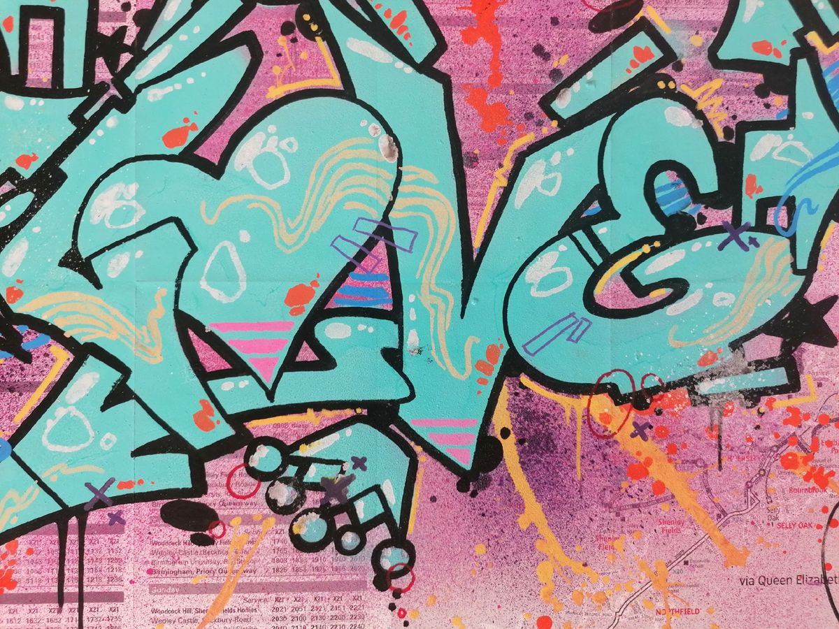 Dessin de LADY K a pour titre LOVE UK LAVENDER style street pop art dim : LADY Kprix:400