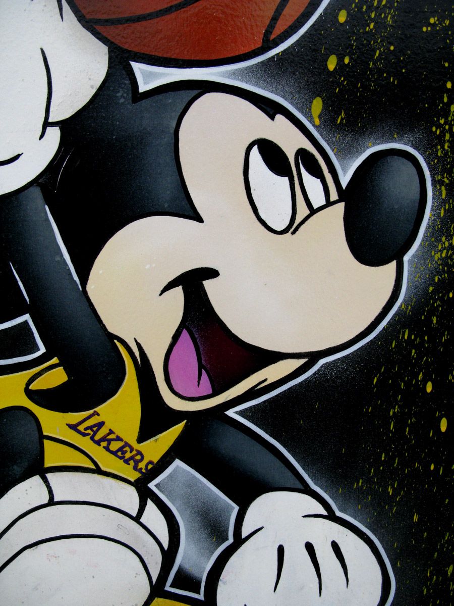 Tableau de JUG a pour titre Mickey Lakers style street pop art dim : JUGprix:1500