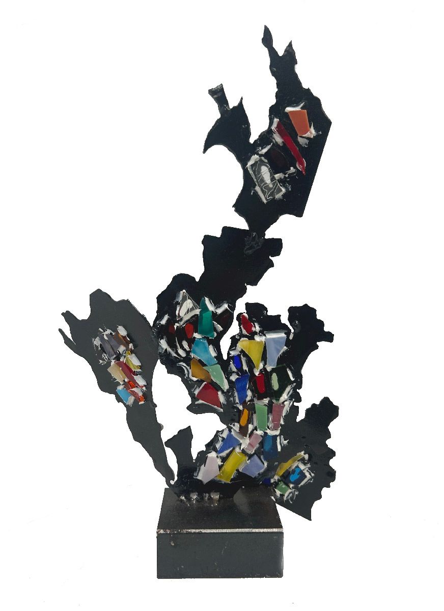 Sculpture de EMER a pour titre City style graphique dim : EMERprix:140