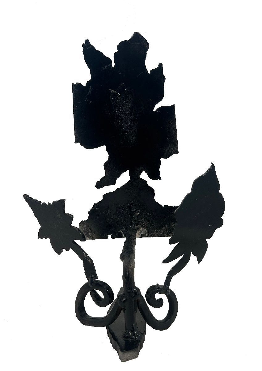 Sculpture de EMER a pour titre Fleurs de maçon style graphique dim : EMERprix:150