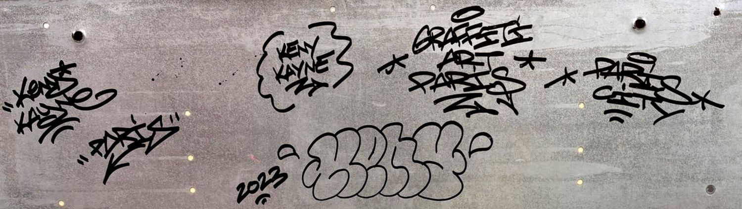 Sculpture de KENY a pour titre PLAQUE SIGNO GRAFFITI ART style graffiti, street art dim : KENYprix:800