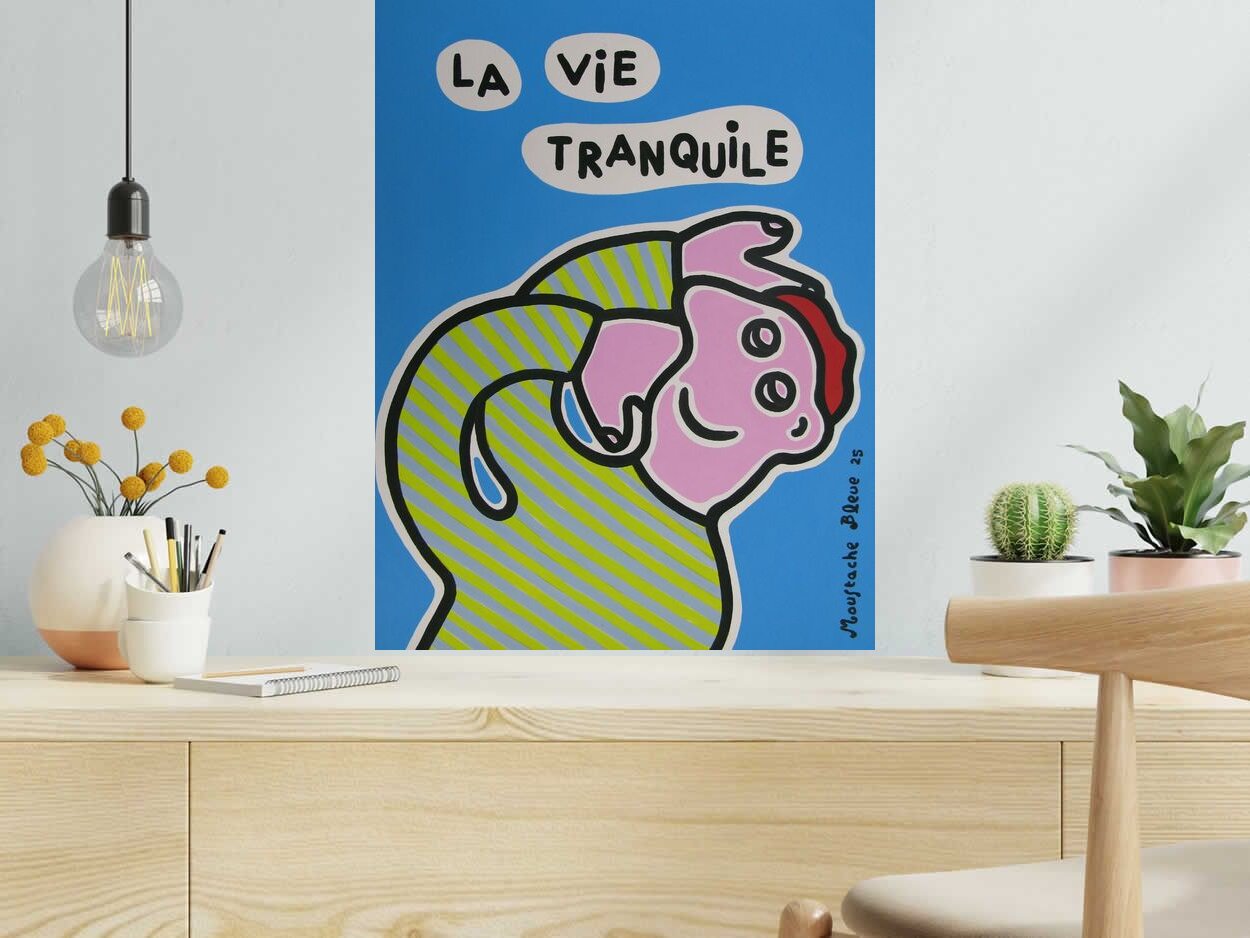 Dessin La vie tranquile de MOUSTACHE BLEUE dans un intérieur – 50 × 65 cm