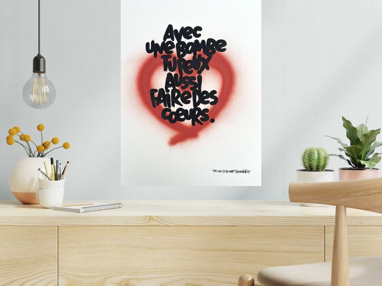Dessin Faire des coeurs de L'OISEAU NOIR dans un intérieur – 46 × 61 cm