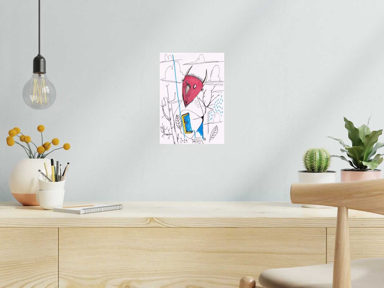 Dessin E de TAREK dans un intérieur – 7 × 21 cm