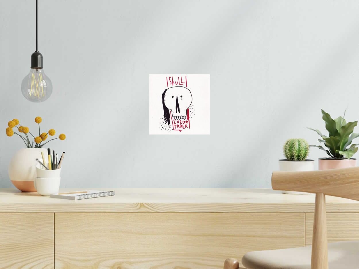 Dessin SKULL de TAREK dans un intérieur – 21 × 21 cm