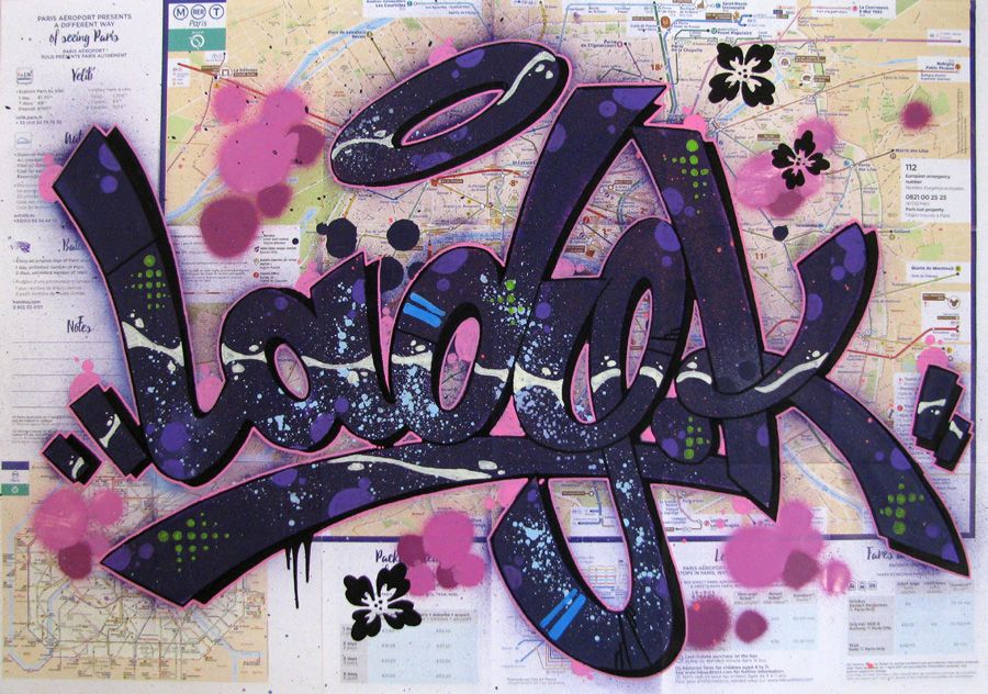 Dessin street art moyen format violet LADY K SUR PARIS – LADY K – 8 × 42 cm