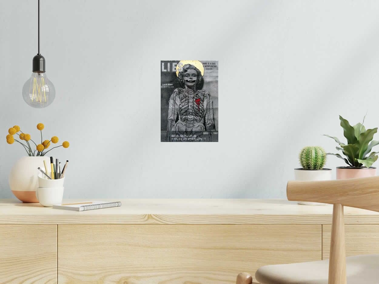 Estampe Marylin de Carlos Olmo dans un intérieur – 19 × 27 cm