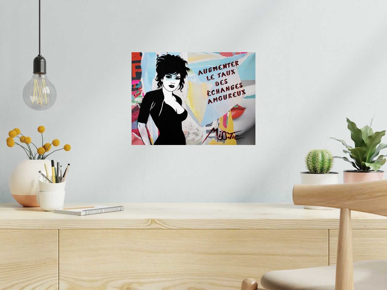 Estampe AUGMENTER LE TAUX DES ECHANGES AMOUREUX de MISS TIC dans un intérieur – 40 × 30 cm