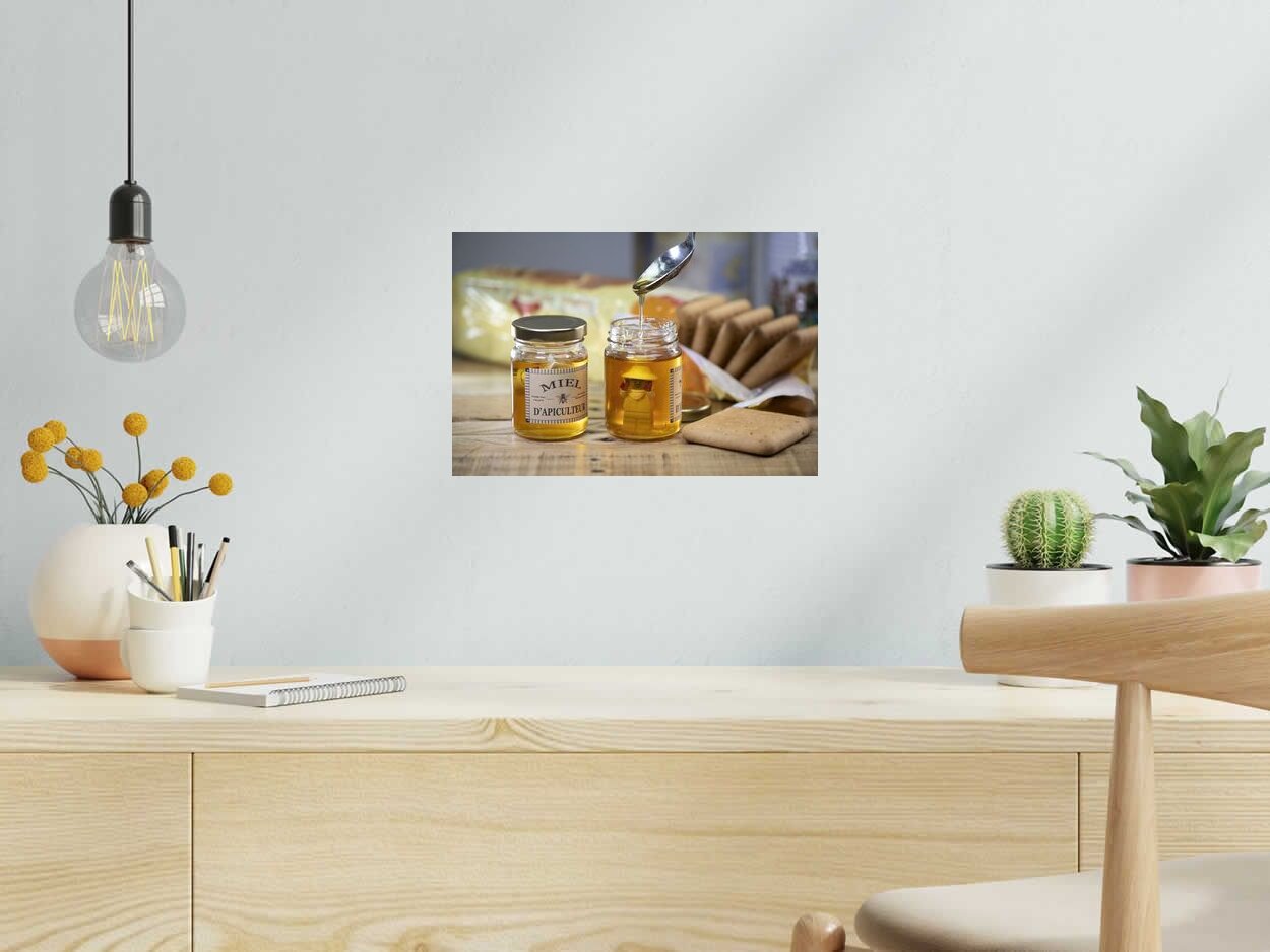 Photo de SAMSOFY a pour titre MIEL D'APICULTEUR style graphique dim : SAMSOFYprix:60