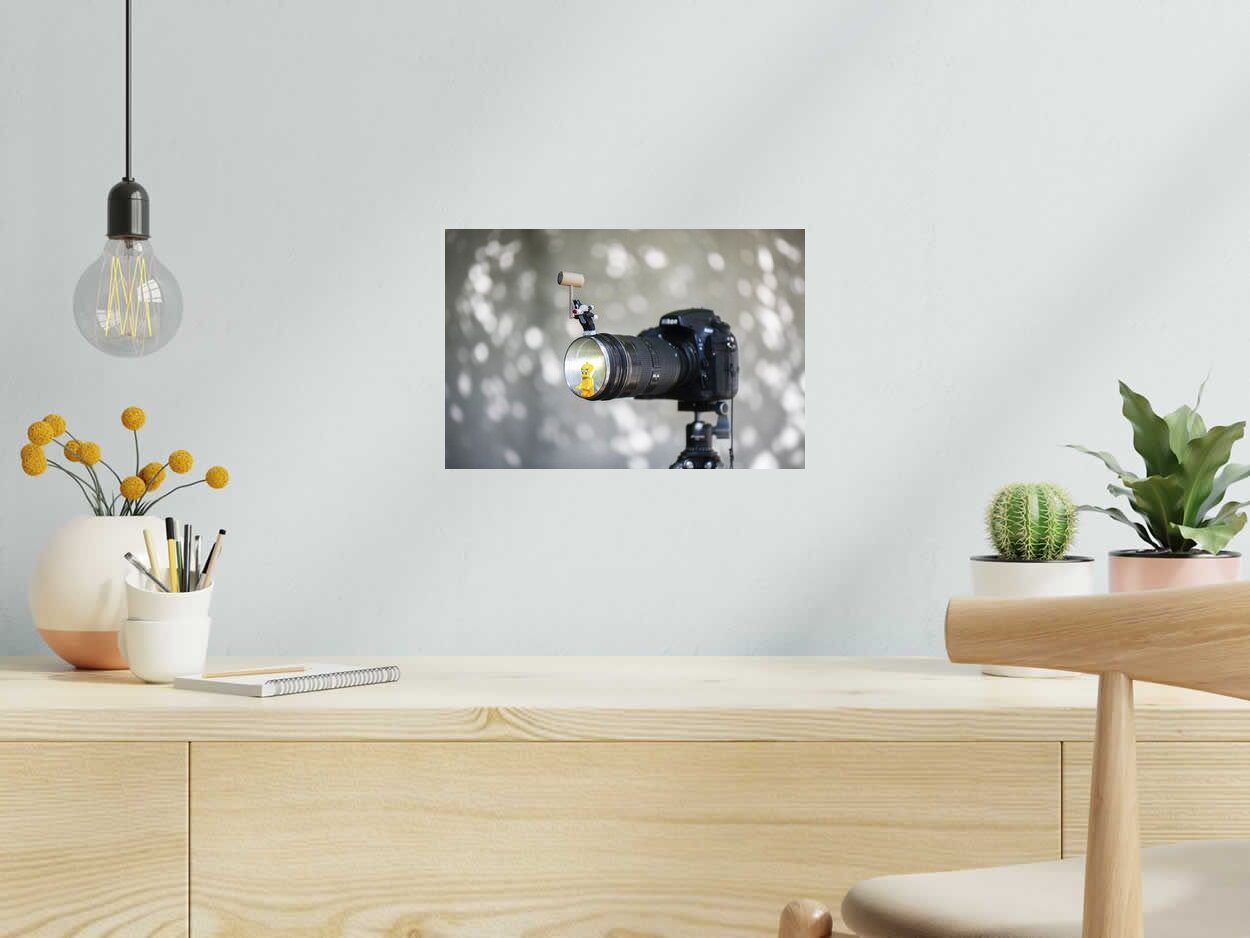 Photo de SAMSOFY a pour titre LE PETIT OISEAU VA SORTIR style graphique dim : SAMSOFYprix:60