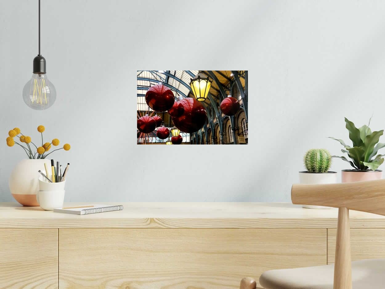 Photo de SERGE DRAI a pour titre Red covent style figuratif dim : SERGE DRAIprix:60