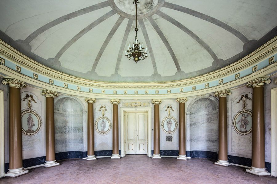 Photographie petit format LE DOME – CHRISTIAN BRUNEAU – 24 × 36 cm