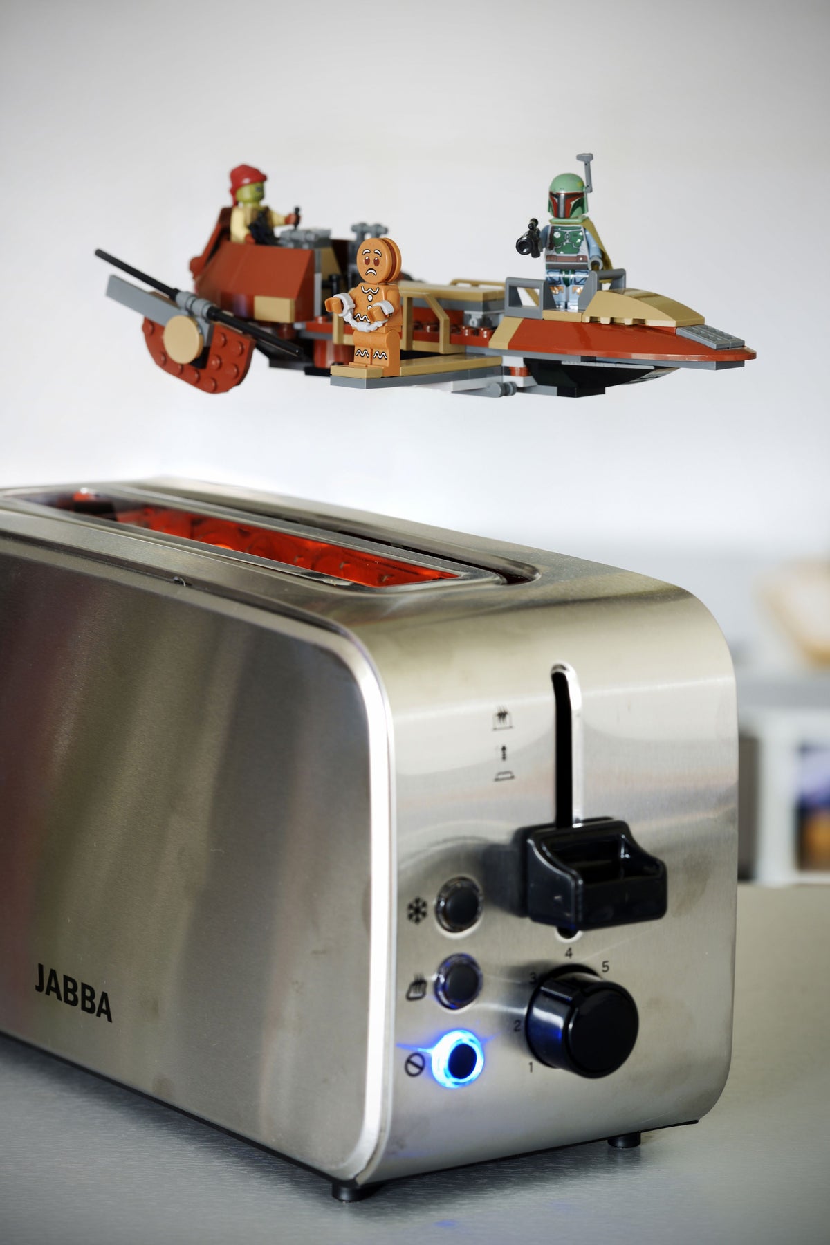 Photographie petit format JABBA THE TOASTER – SAMSOFY – 36 × 24 cm