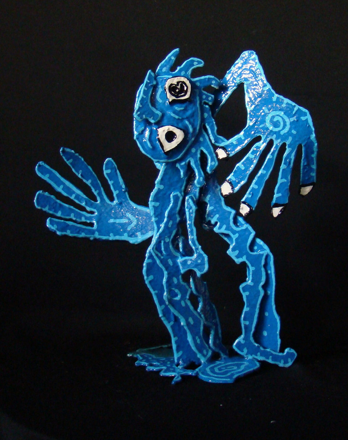 Sculpture figuratif petit format Le triballien bleu – MICHADU – 33 × 40 cm