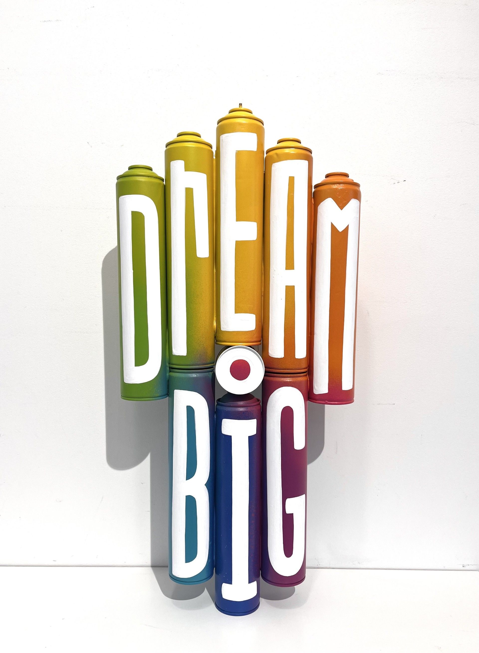 Sculpture graffiti moyen format blanc Dream Big – ME LATA – 35 × 70 cm