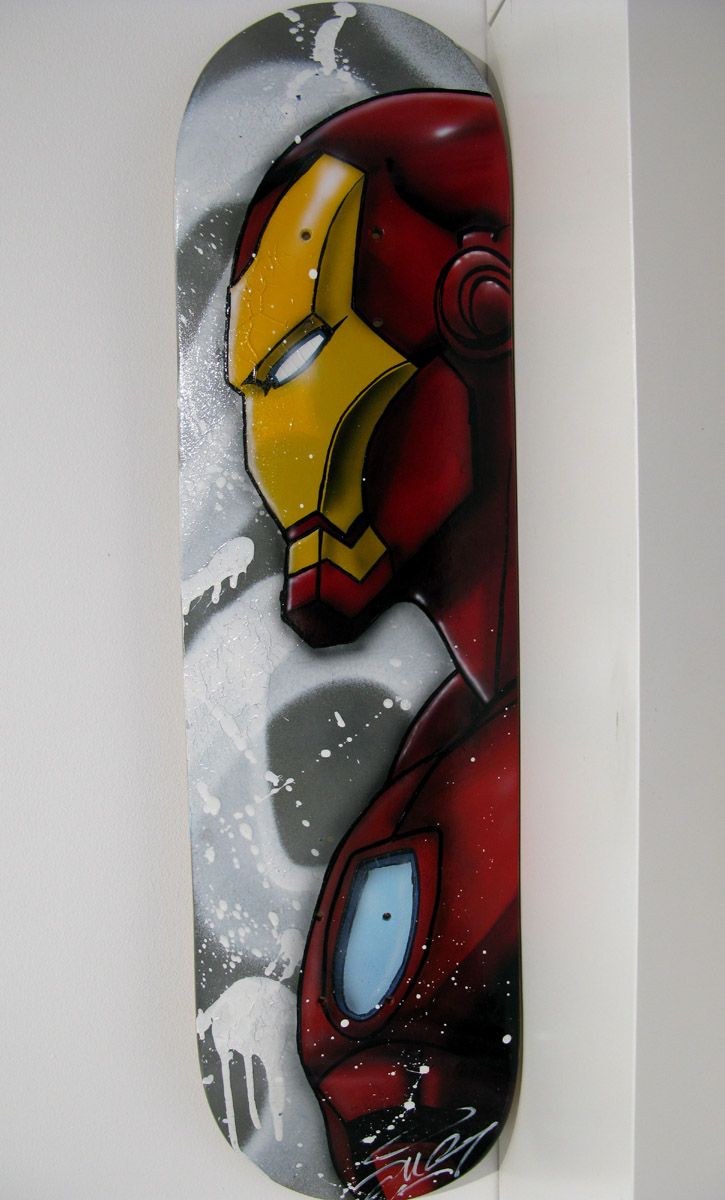 Sculpture moyen format Skate Stark Man – JUG – 20 × 80 cm