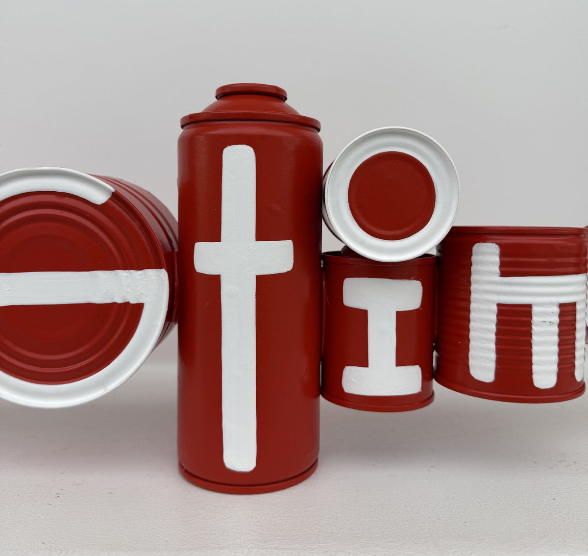 Sculpture T'estimo de ME LATA dans un intérieur – 48 × 20 cm