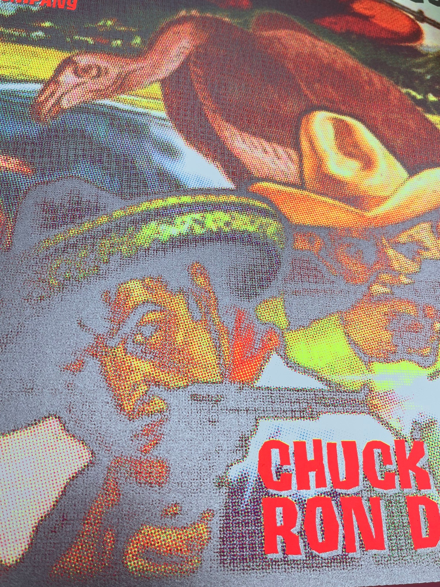 Serigraphie ISLAND OF THE DAMNED 2007 de CHUCK SPERRY dans un intérieur – 77 × 39 cm