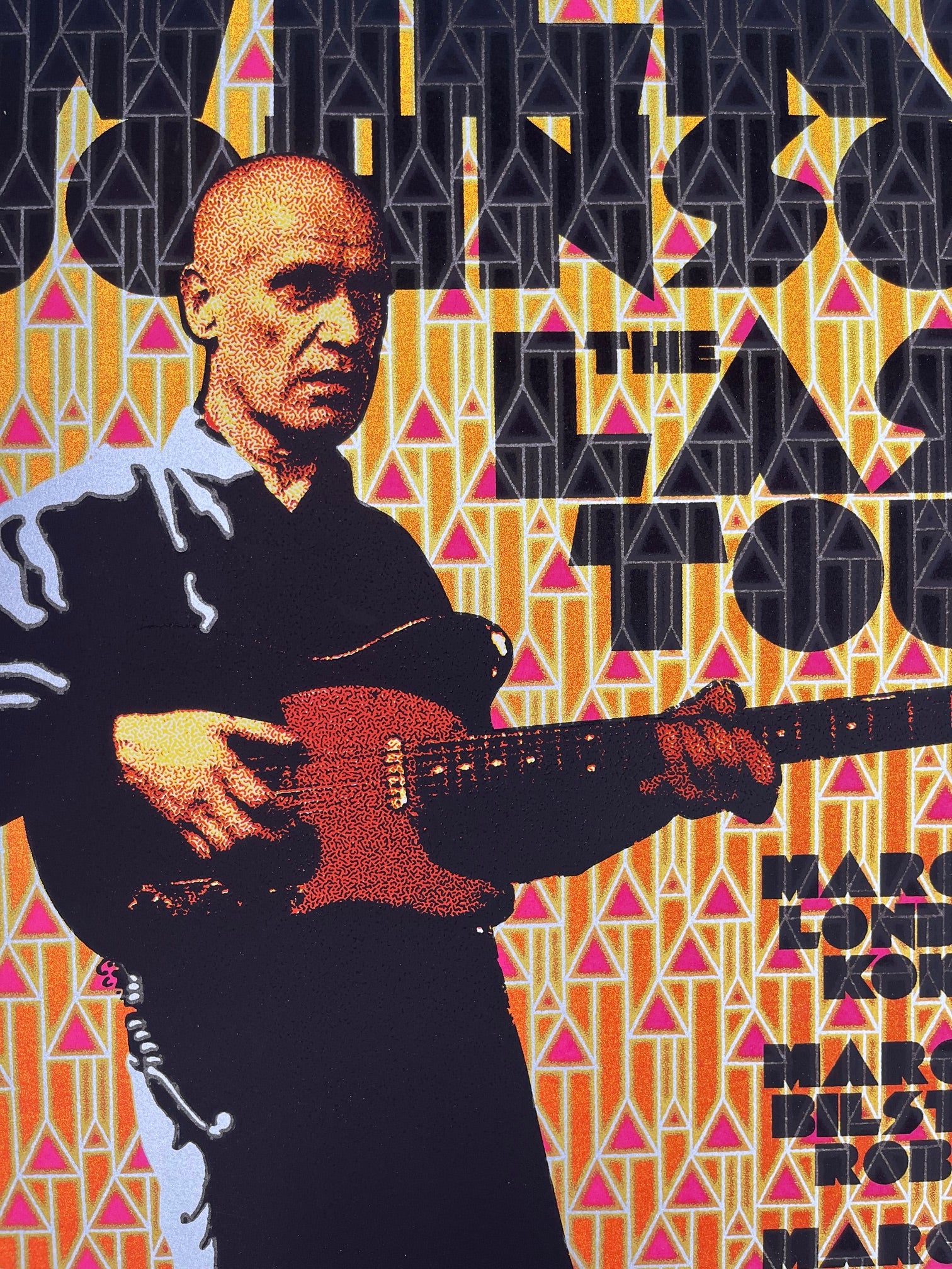 Serigraphie WILKO JOHNSON 2013 de CHUCK SPERRY dans un intérieur – 81 × 56 cm