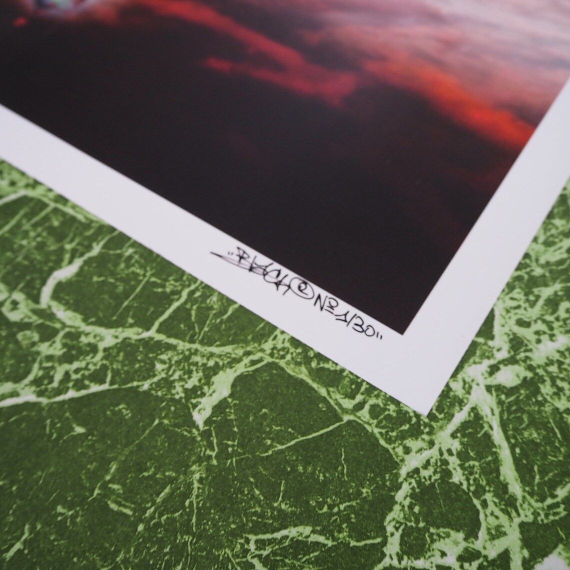 Editions d'art de BLACH a pour titre Sunset VS Lighthouse style street art dim : BLACHprix:70