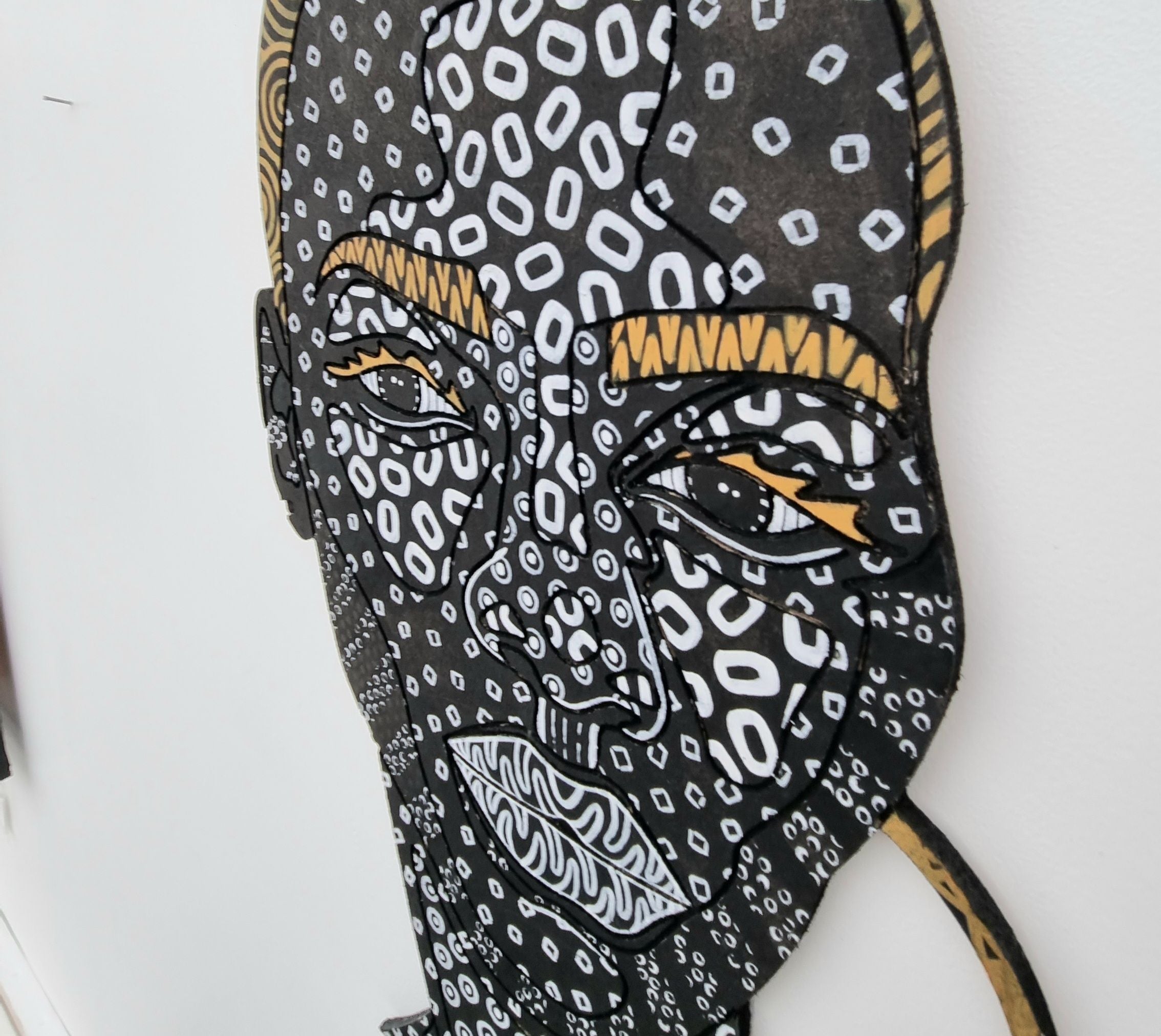 Sculpture de JACK JACQUOT a pour titre  REGARDE NOUS 1 style street pop art dim : JACK JACQUOTprix:350