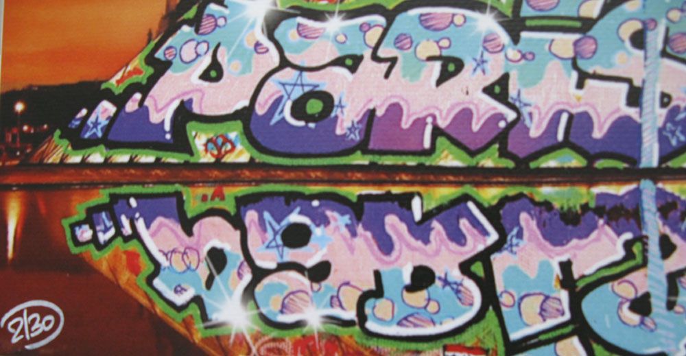 Tableau de BLACH a pour titre  Paris pyramide style graffiti, street art dim : BLACHprix:80