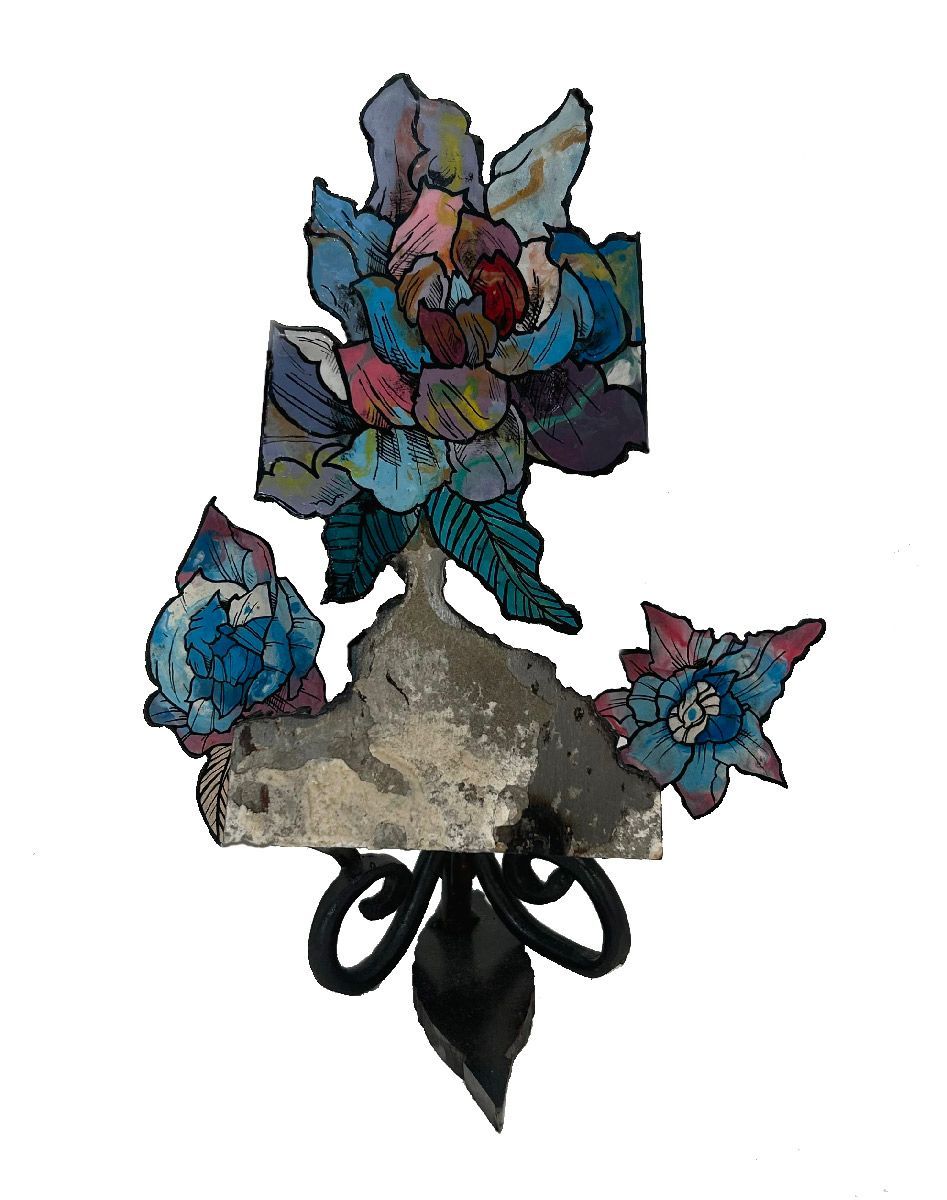 Sculpture de EMER a pour titre  Fleurs de maçon style graphique dim : EMERprix:150