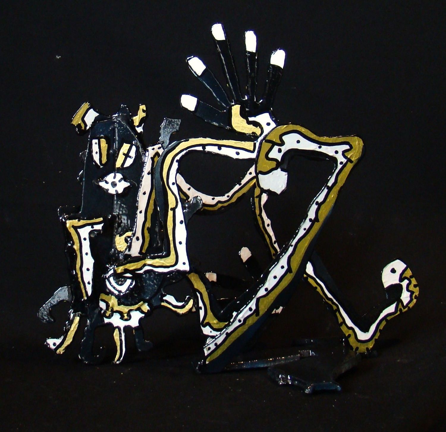 Sculpture de MICHADU a pour titre  Ce Monde me renverse style graphique dim : MICHADUprix:700
