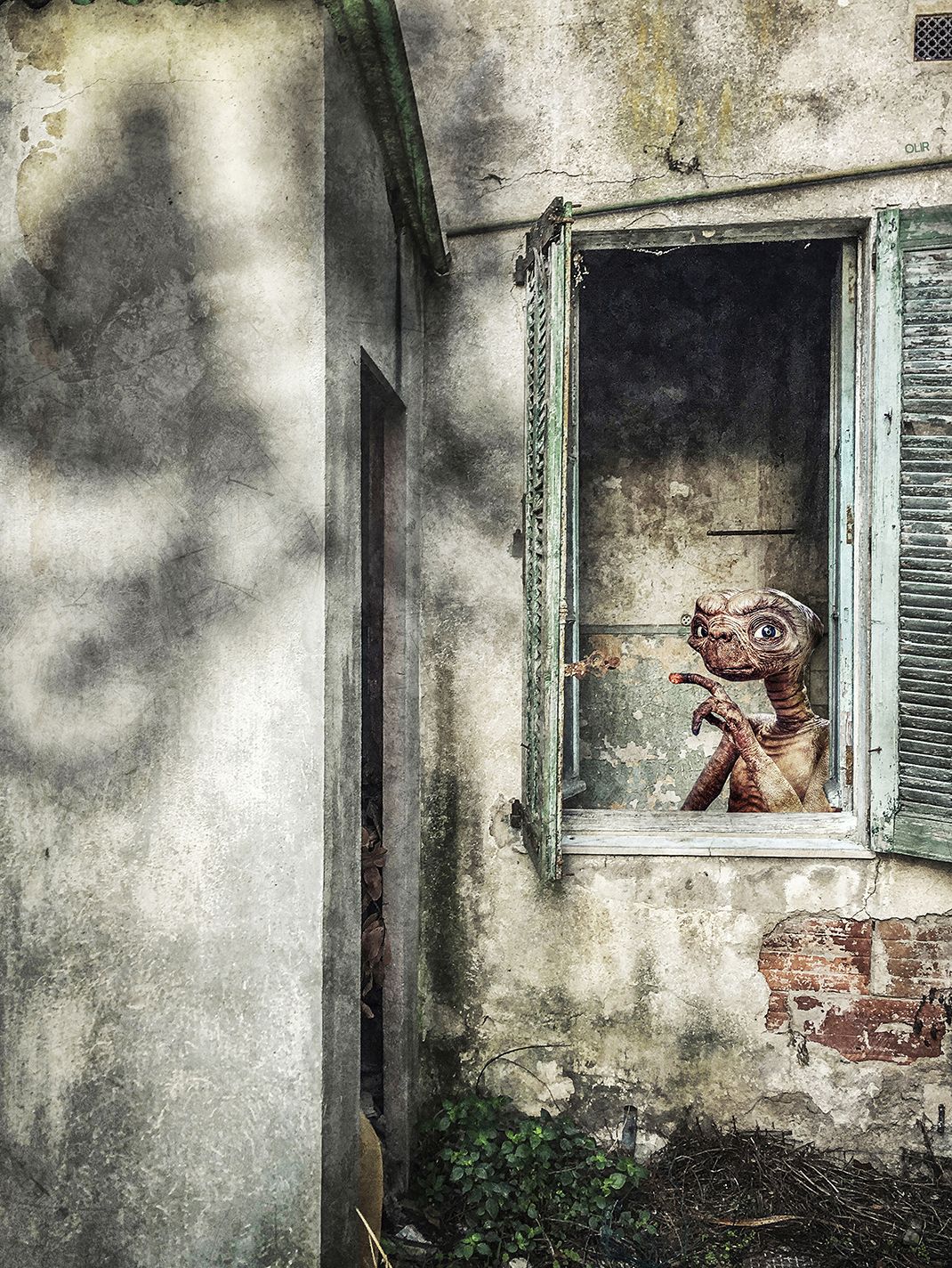 Digigraphie petit format ET still around – OliR – 40 × 30 cm