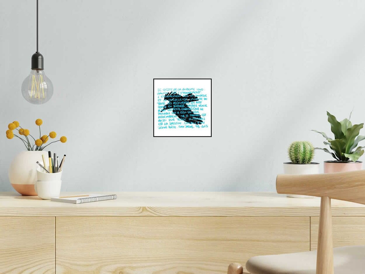 Estampe L'aigle de FREDERIQUE BERTIN dans un intérieur – 20 × 20 cm