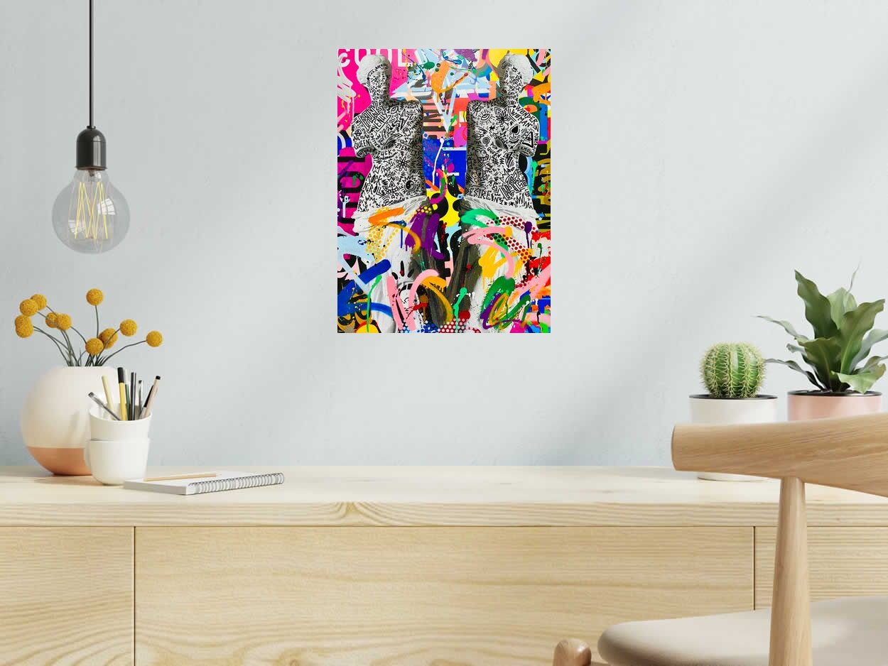 Estampe DOUBLE STREETY VENUS de RS ARTIST dans un intérieur – 30 × 40 cm