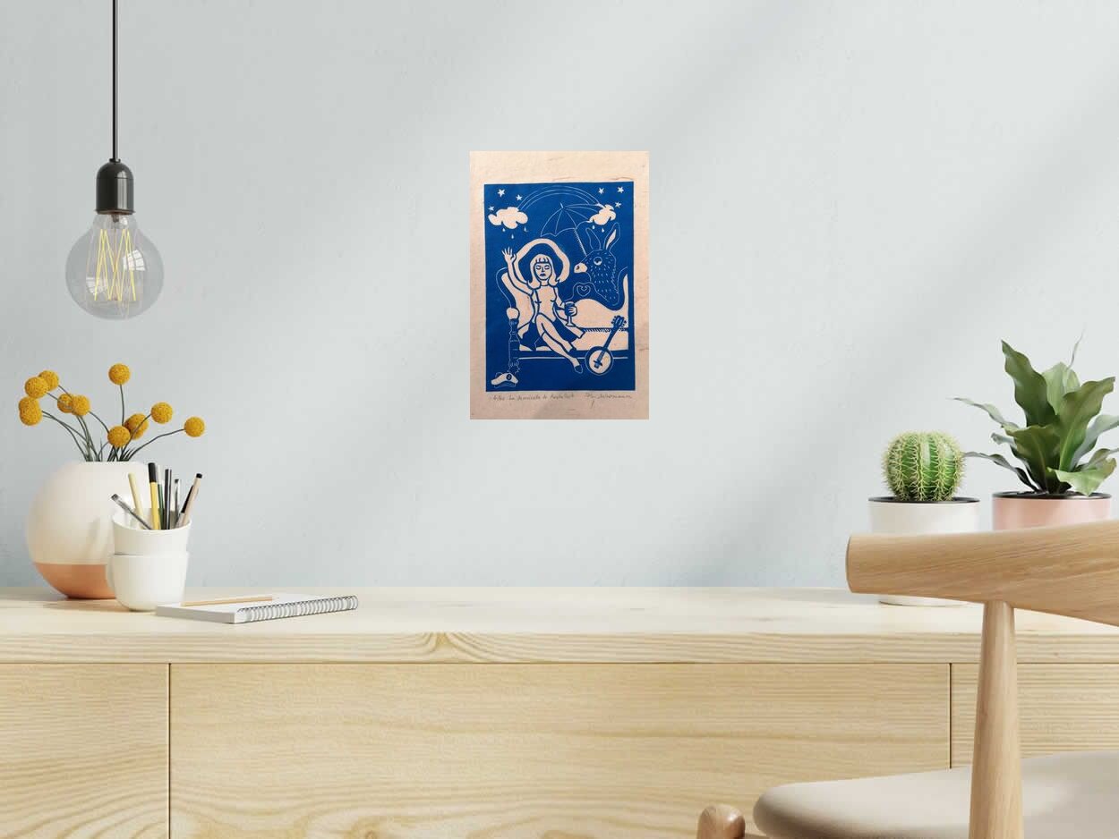Linogravure LA  DEMOISELLE DE ROCHEFORT de PHILIPPE ACHERMANN dans un intérieur – 20 × 30 cm