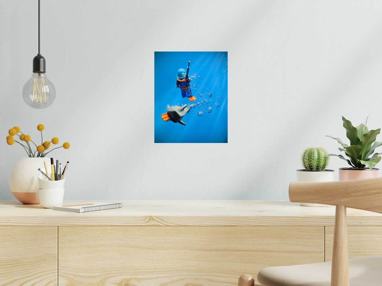 Photo de SAMSOFY a pour titre  SHARK ATTACK seconde ed. style figuratif dim : SAMSOFYprix:60