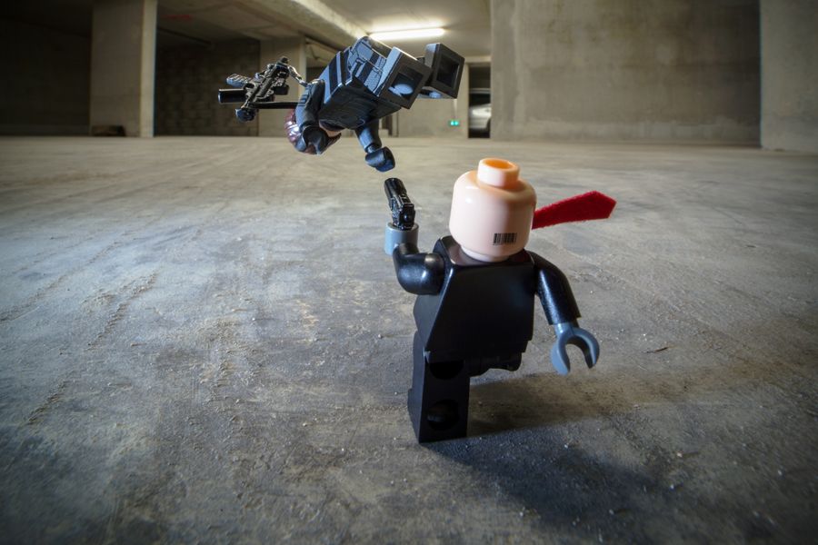 Photographie figuratif petit format HITMAN – SAMSOFY – 24 × 36 cm