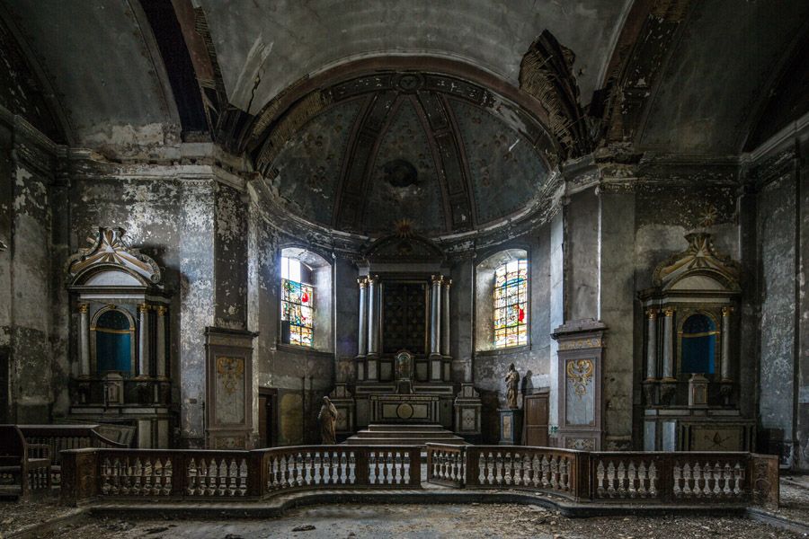 Photographie petit format CRISE DE FOI – CHRISTIAN BRUNEAU – 24 × 36 cm