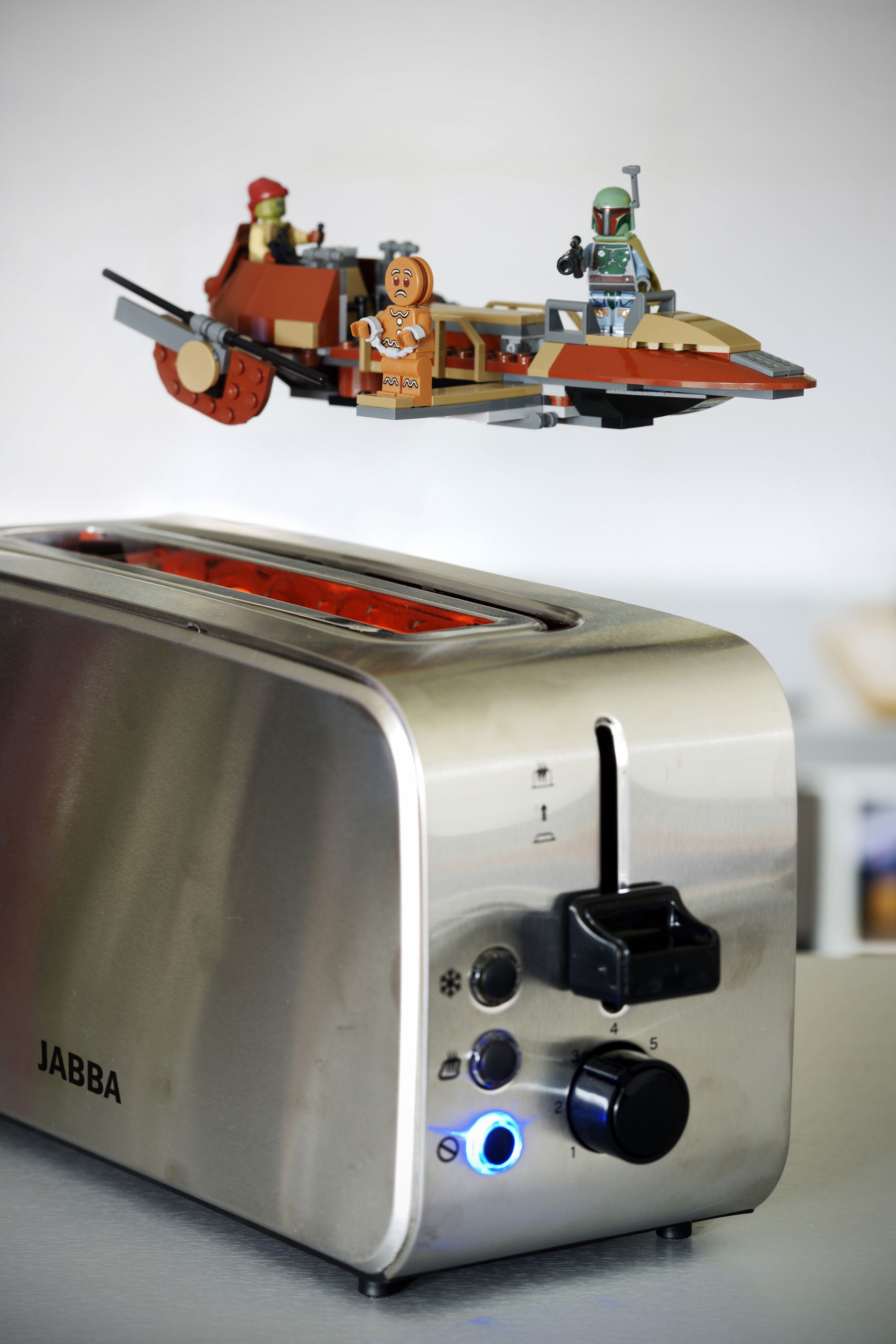 Photographie petit format JABBA THE TOASTER – SAMSOFY – 36 × 24 cm