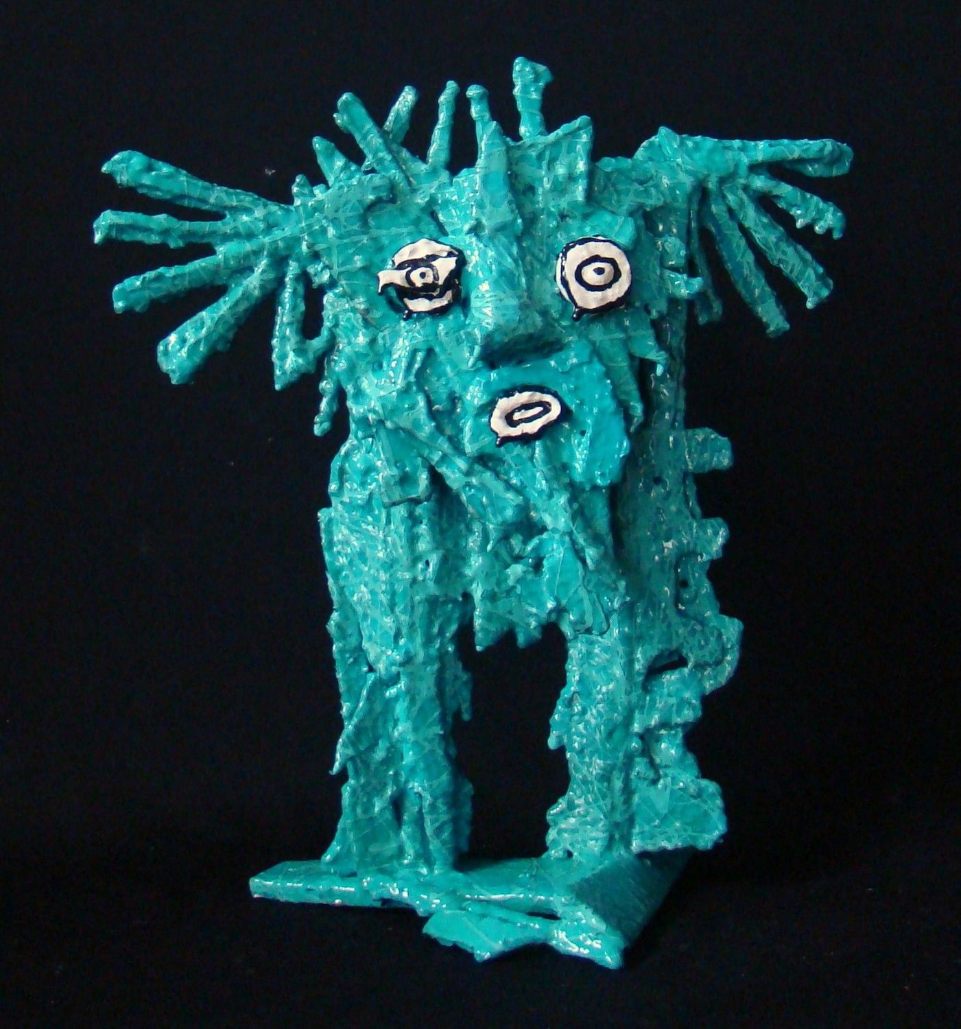 Sculpture graphique petit format Petit Guerrier turquoise – MICHADU – 41 × 43 cm