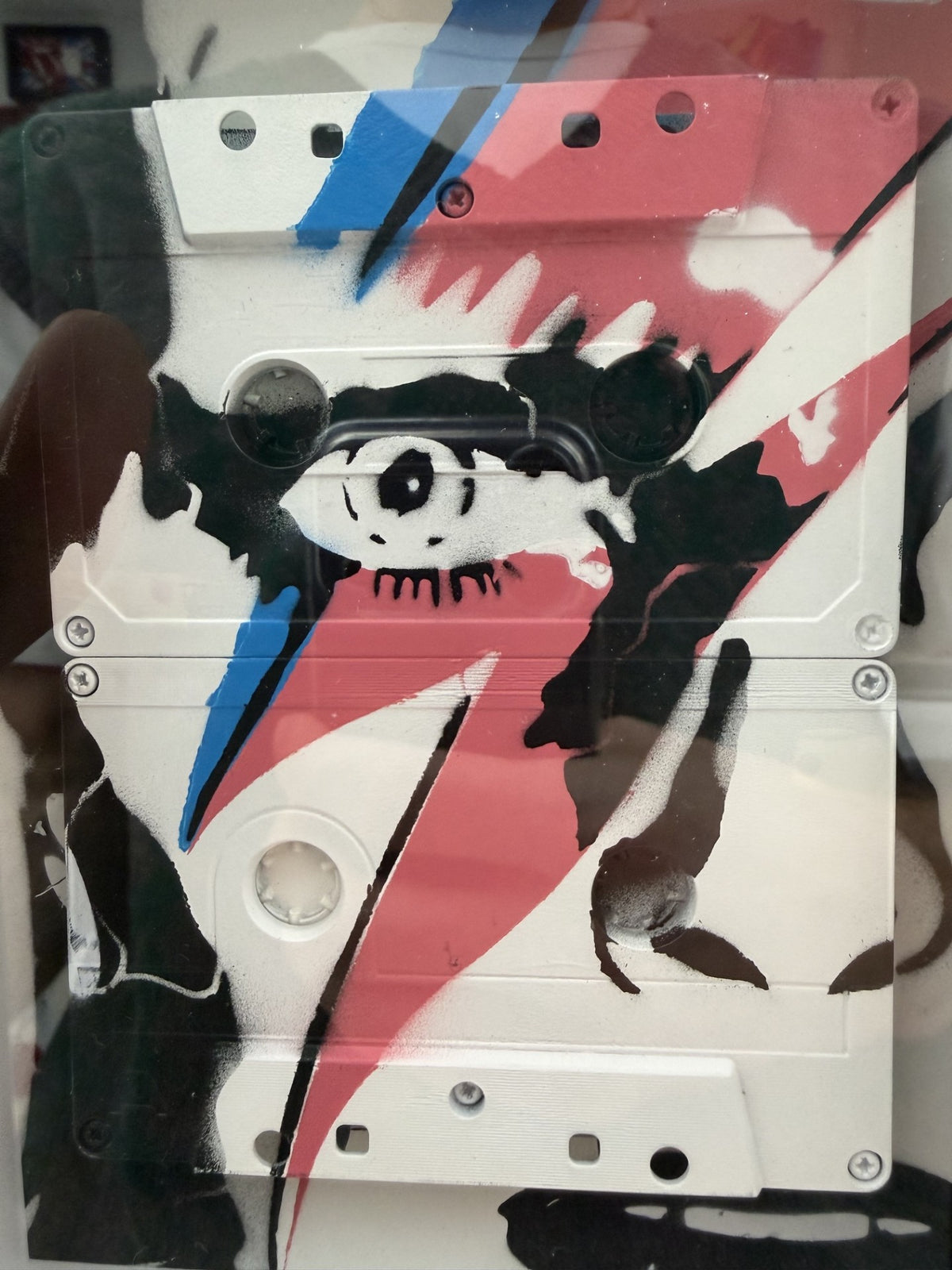 Sculpture Aladdin Sane II - David Bowie de MR MELODY dans un intérieur – 15 × 20 cm