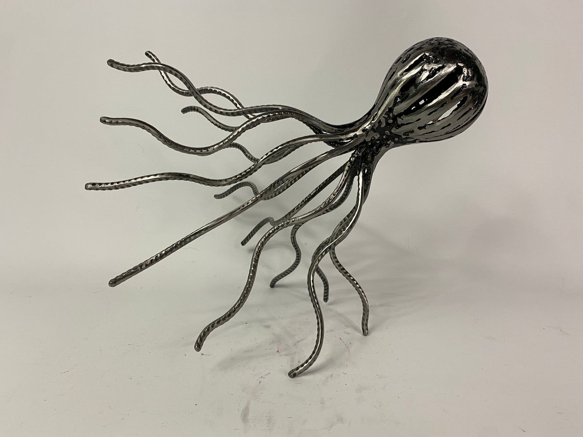 Sculpture petit format gris ABYSSE 23 – SERGE GUARNIERI – 30 × 26 cm