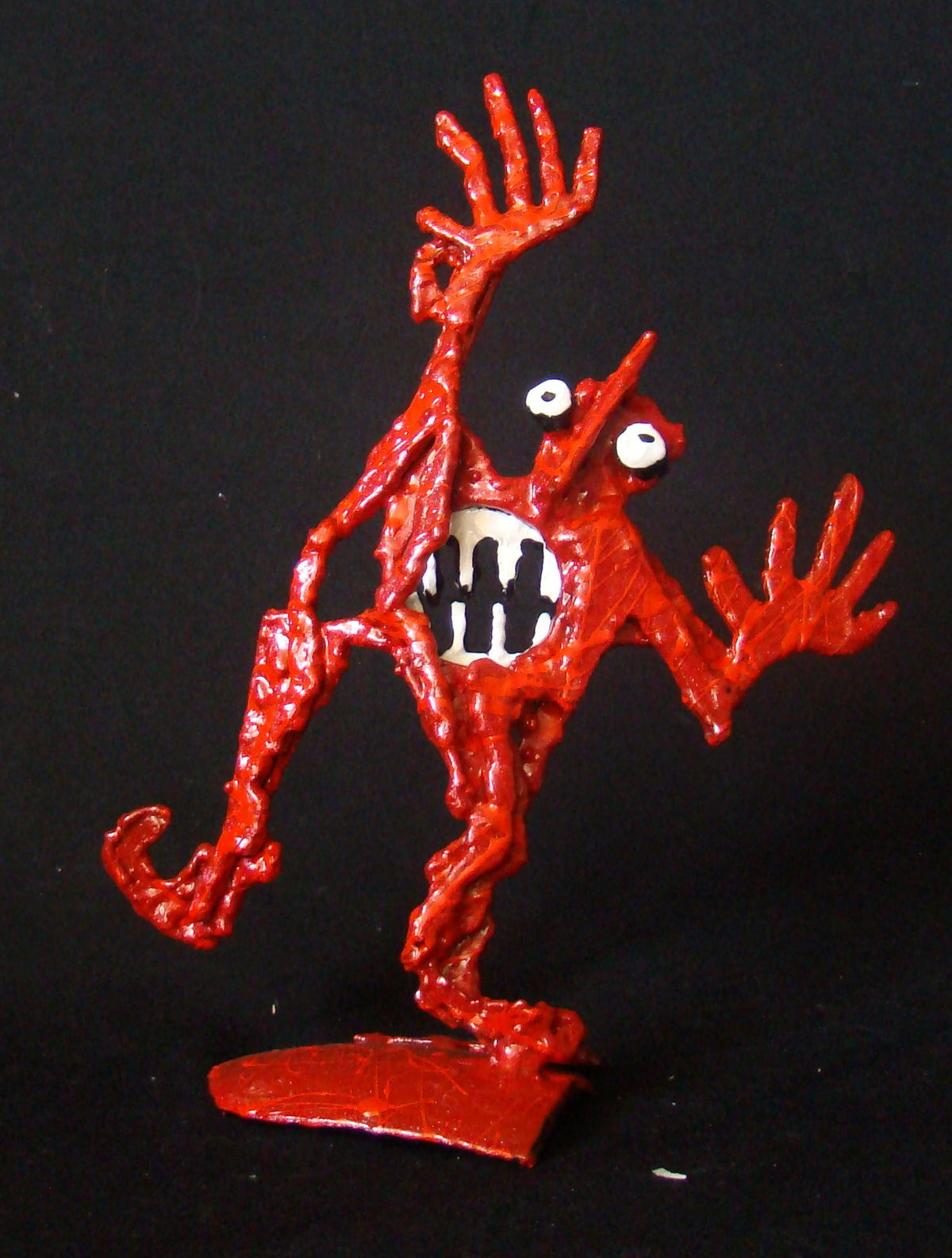Sculpture pop art petit format rouge Mon Protecteur Rouge – MICHADU – 34 × 20 cm