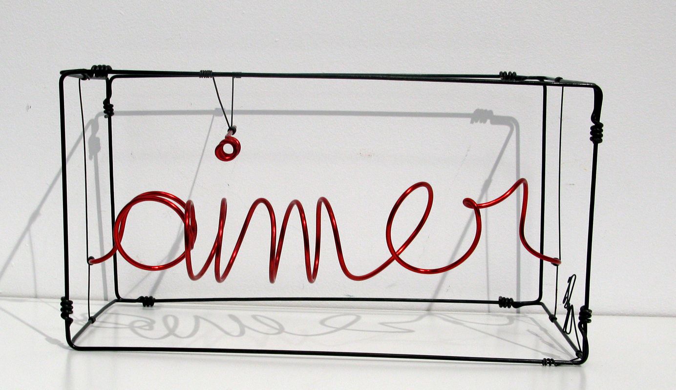 Sculpture de JPHI a pour titre  Aimer Rouge grand 1 style figuratif dim : JPHIprix:300
