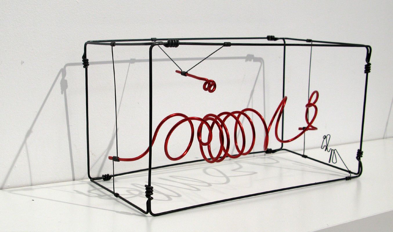 Sculpture de JPHI a pour titre  Aimer Rouge grand 1 style figuratif dim : JPHIprix:300