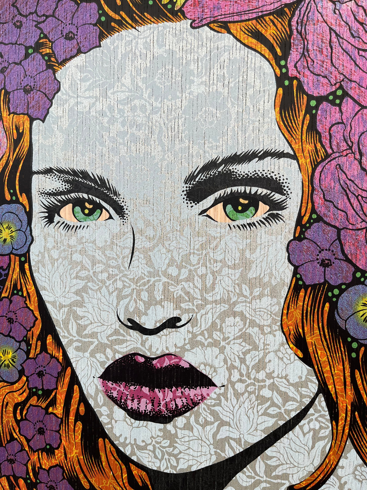 Serigraphie BEAUTY wood panel de CHUCK SPERRY dans un intérieur – 45 × 60 cm