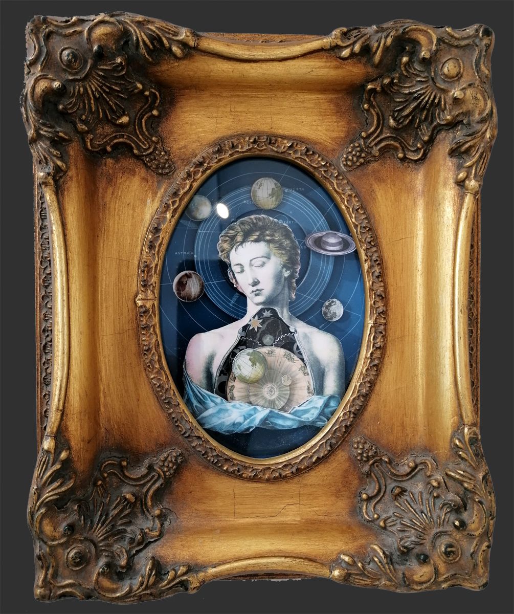 Tableau figuratif petit format or Into the Beyond – Gavin Jay – 30 × 24 cm