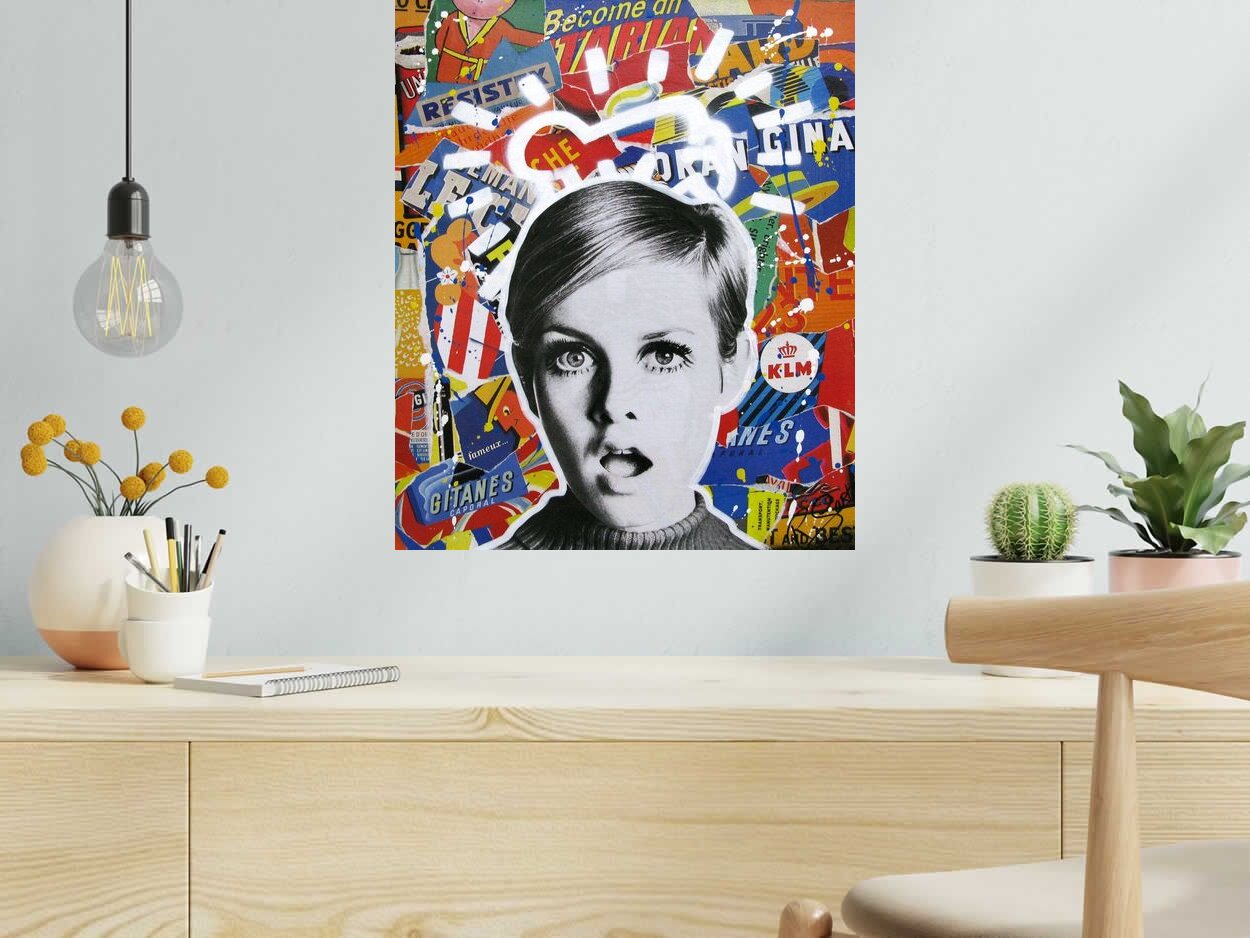 Tableau WHOA! de RS ARTIST dans un intérieur – 55 × 46 cm