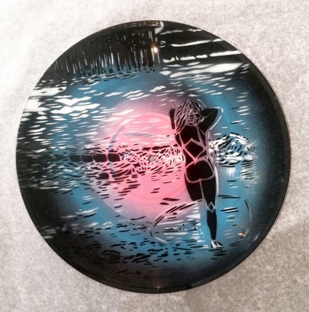 Sculpture de ARTISTE OUVRIER a pour titre  MALIBU 3 style figuratif dim : ARTISTE OUVRIERprix:200