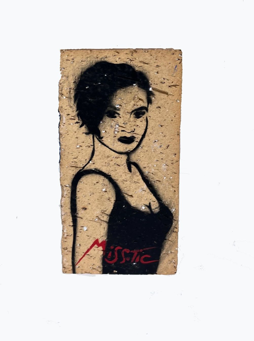 Sculpture de MISS TIC a pour titre  JE VEILLE AU GRAIN DU MUR style street pop art dim : MISS TICprix: